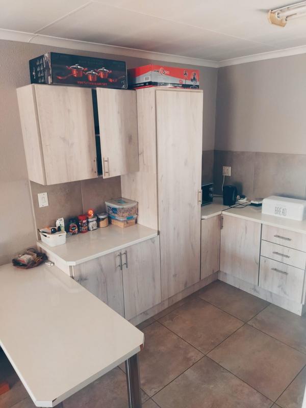 To Let 2 Bedroom Property for Rent in Kannoniers Park North West